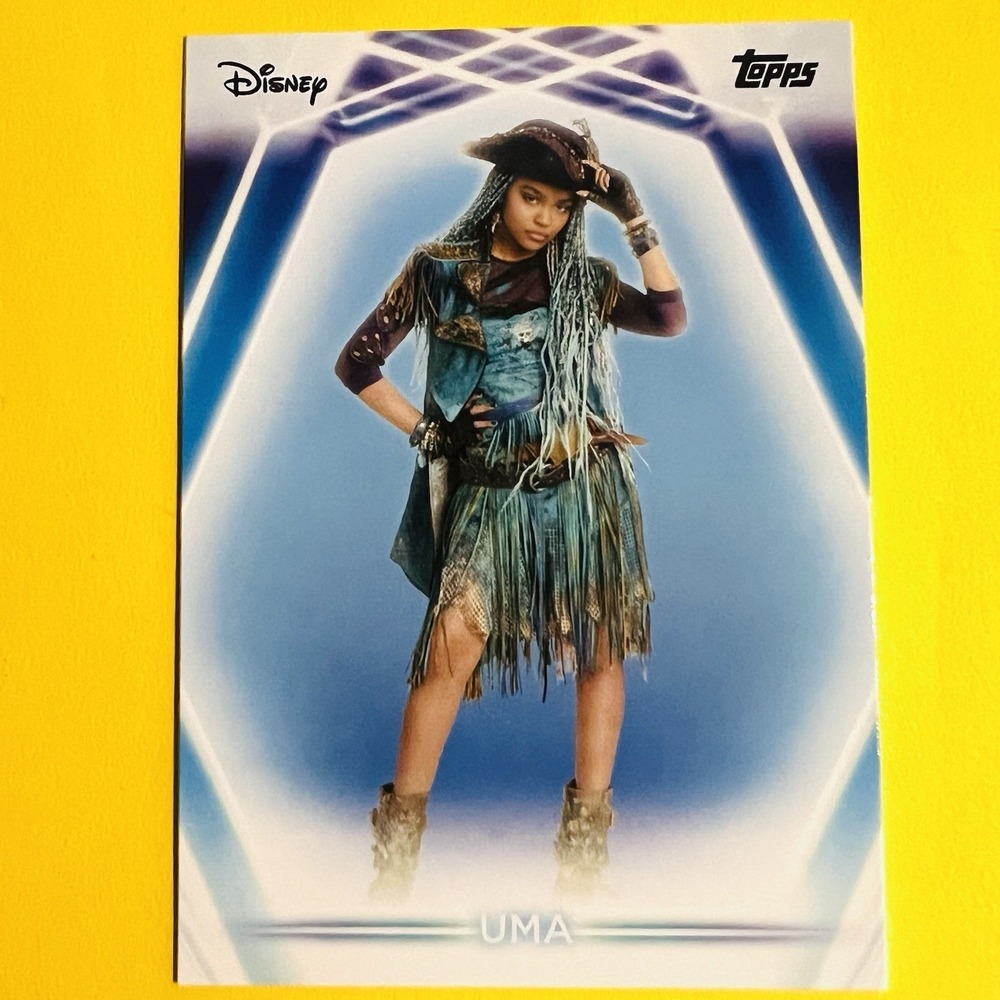 2026 Topps Chrome Disney Neon Uma #160 Base Insert Card